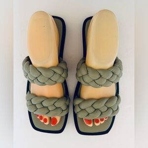 Wonderly Braided Straps Green Size 7.5 M Ladies Sandals Gayle Collection